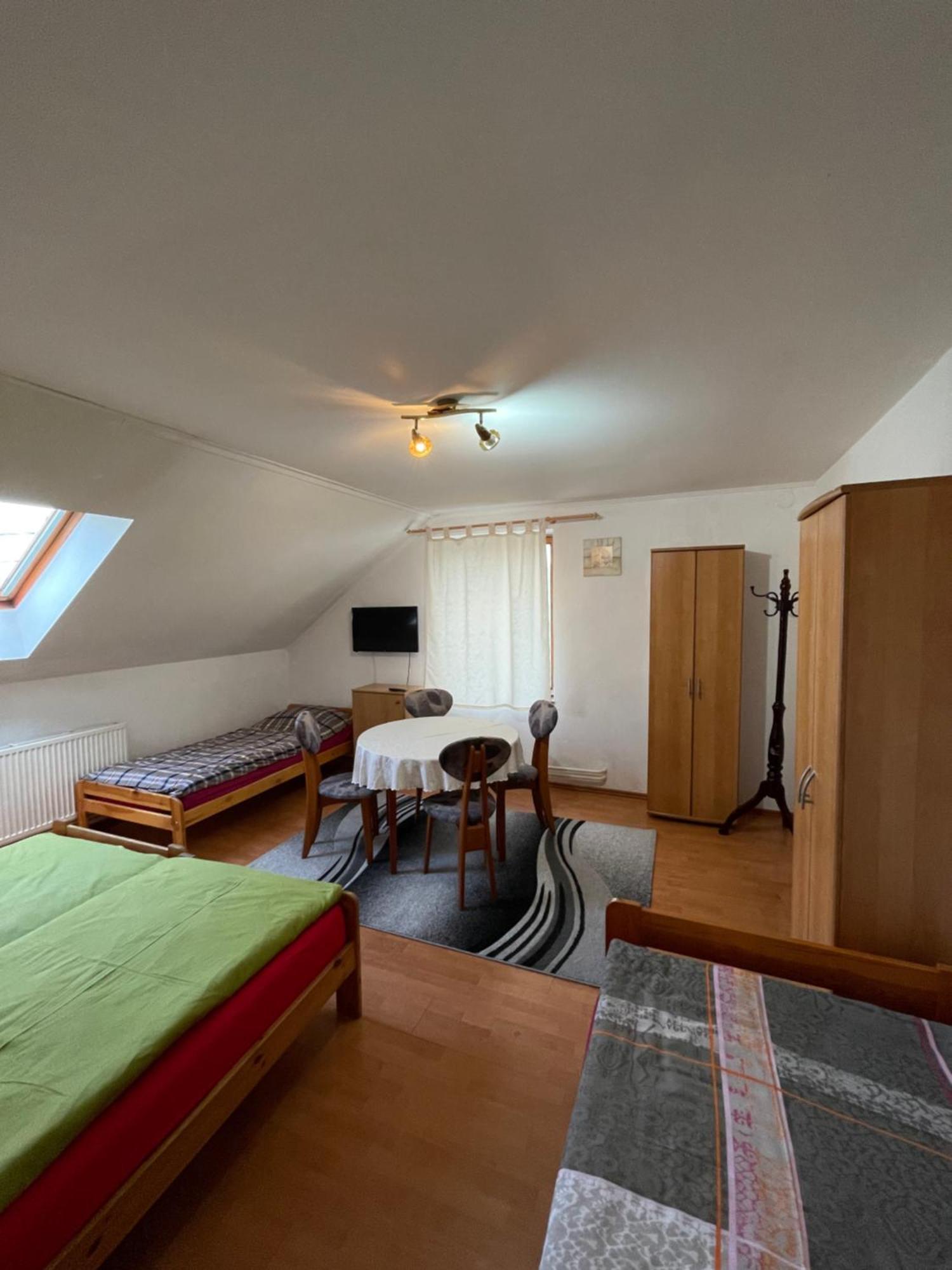 Apartmán Penzion Ema - Častá Exteriér fotografie