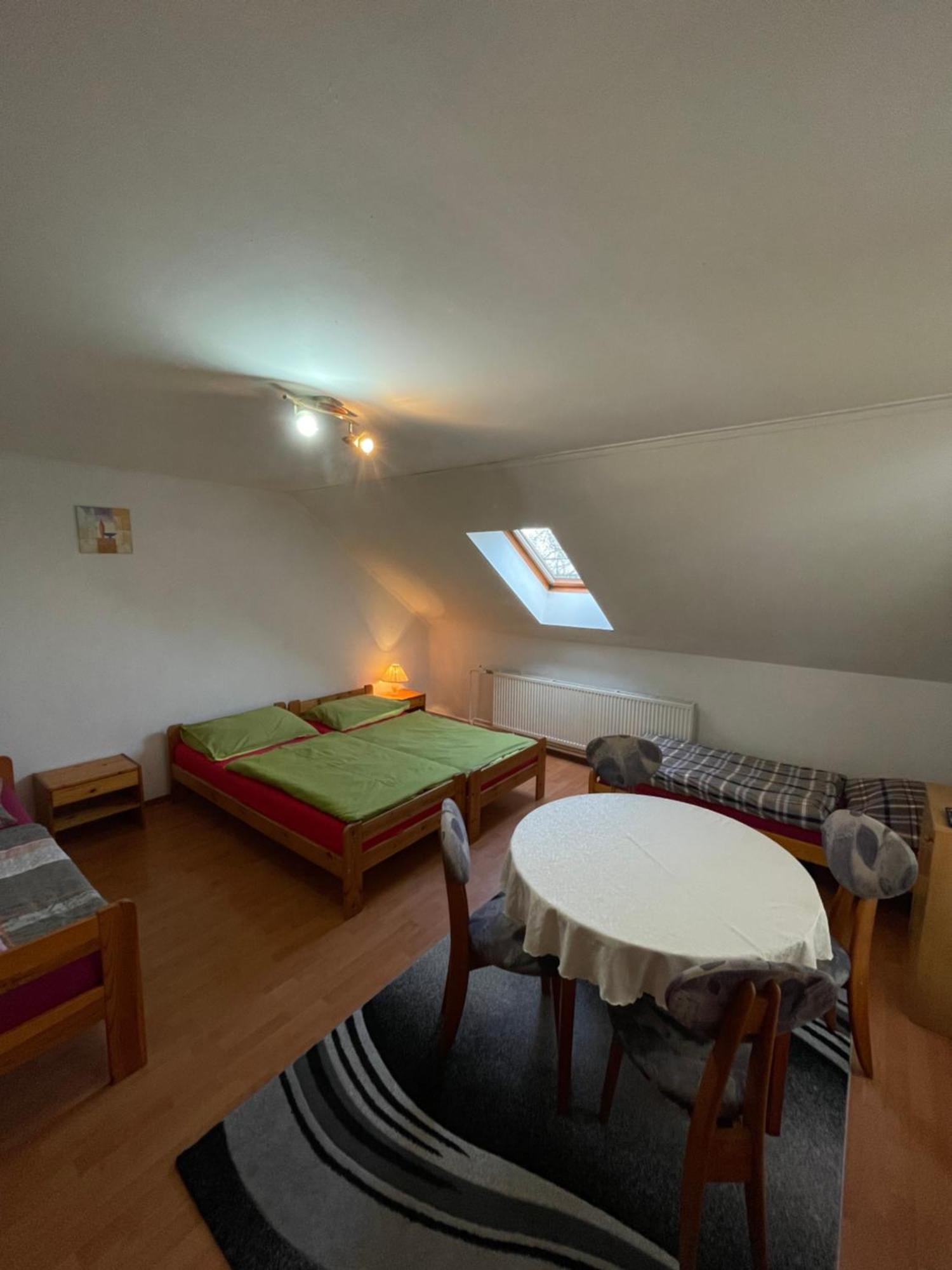 Apartmán Penzion Ema - Častá Exteriér fotografie